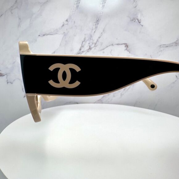New CHANEL Sunglasses - Picture 13 of 16